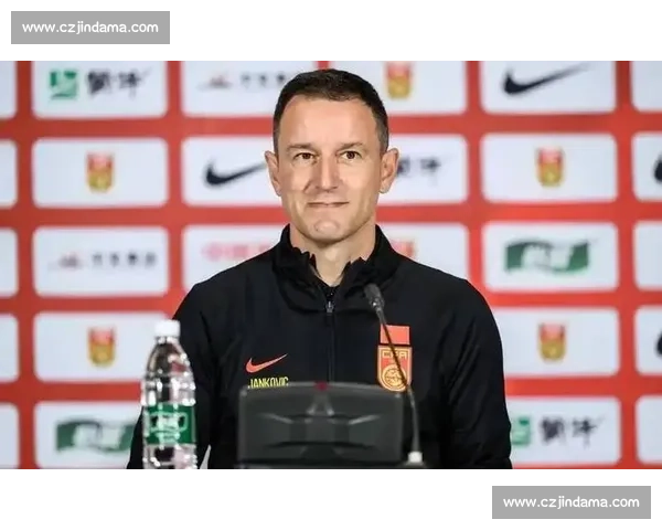 久尔杰维奇双线待命!国足临时主帅 + 国青新帅,北青:足协启动双轨计划 久尔杰维奇双线待命!国足临时主帅 + 国青新帅,北青:足协启动双轨计划
