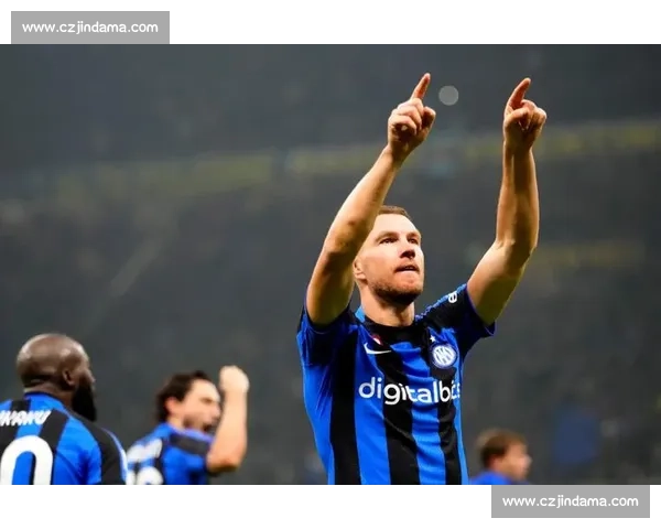 哲科:40 岁续航成谜仍献锋芒 力证那不勒斯争冠底气 哲科:40 岁续航成谜仍献锋芒 力证那不勒斯争冠底气