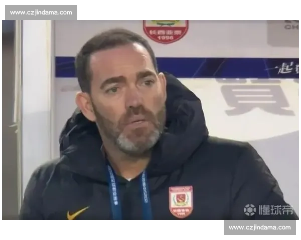 苏亚雷斯暖心致谢亚泰远征军：保级路上，我们并肩作战到最后